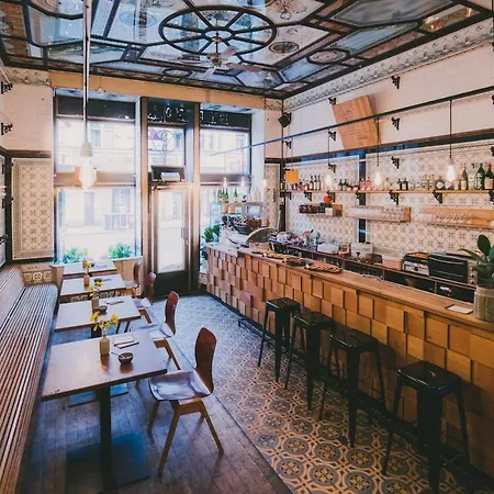 Theleaf - Design & Cafe Apartment